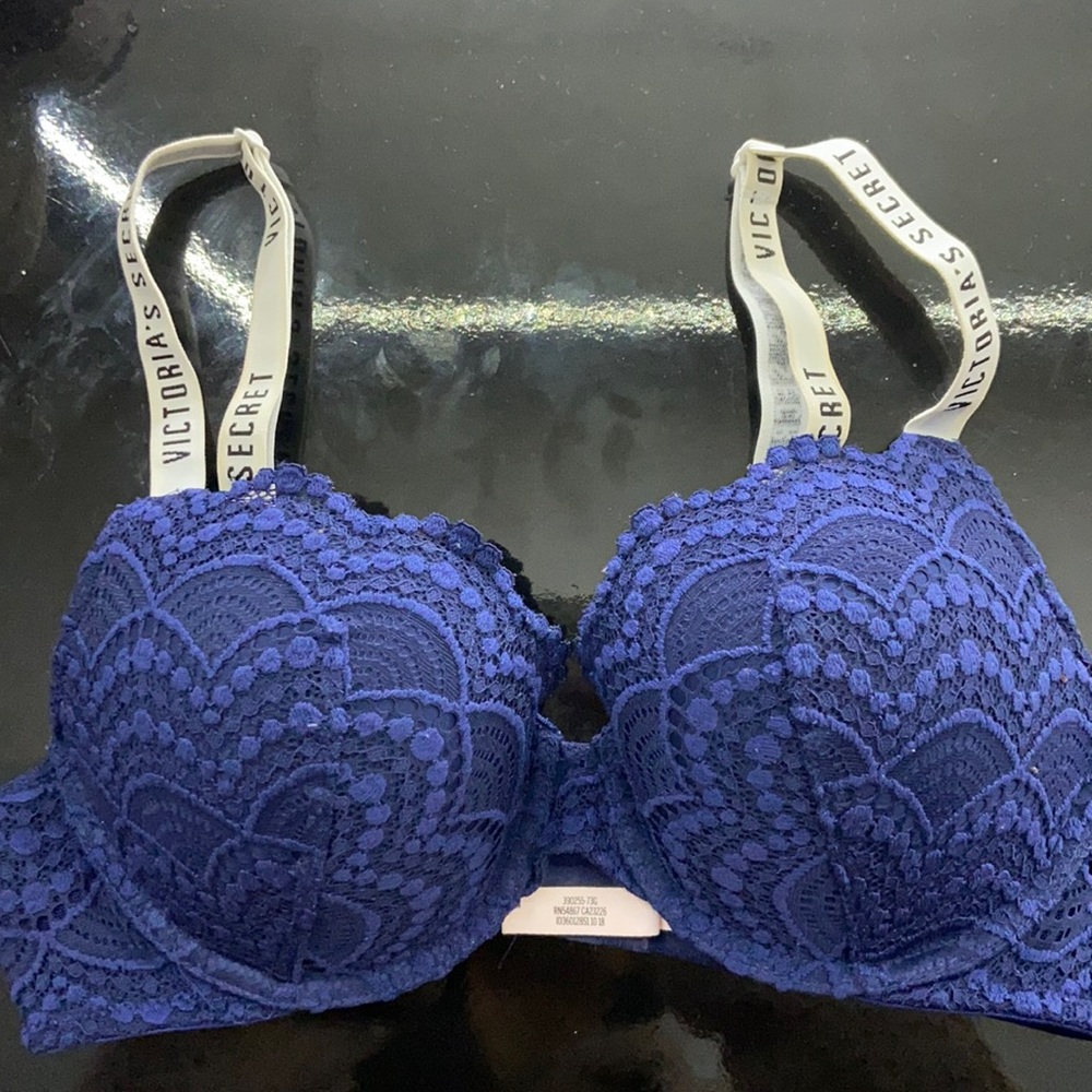 Victoria’s Secret Push Up Bra 💙